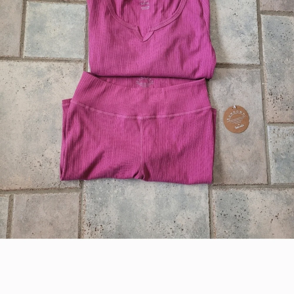 Splendid Ada Notch Tee & Axel Biker Short Set